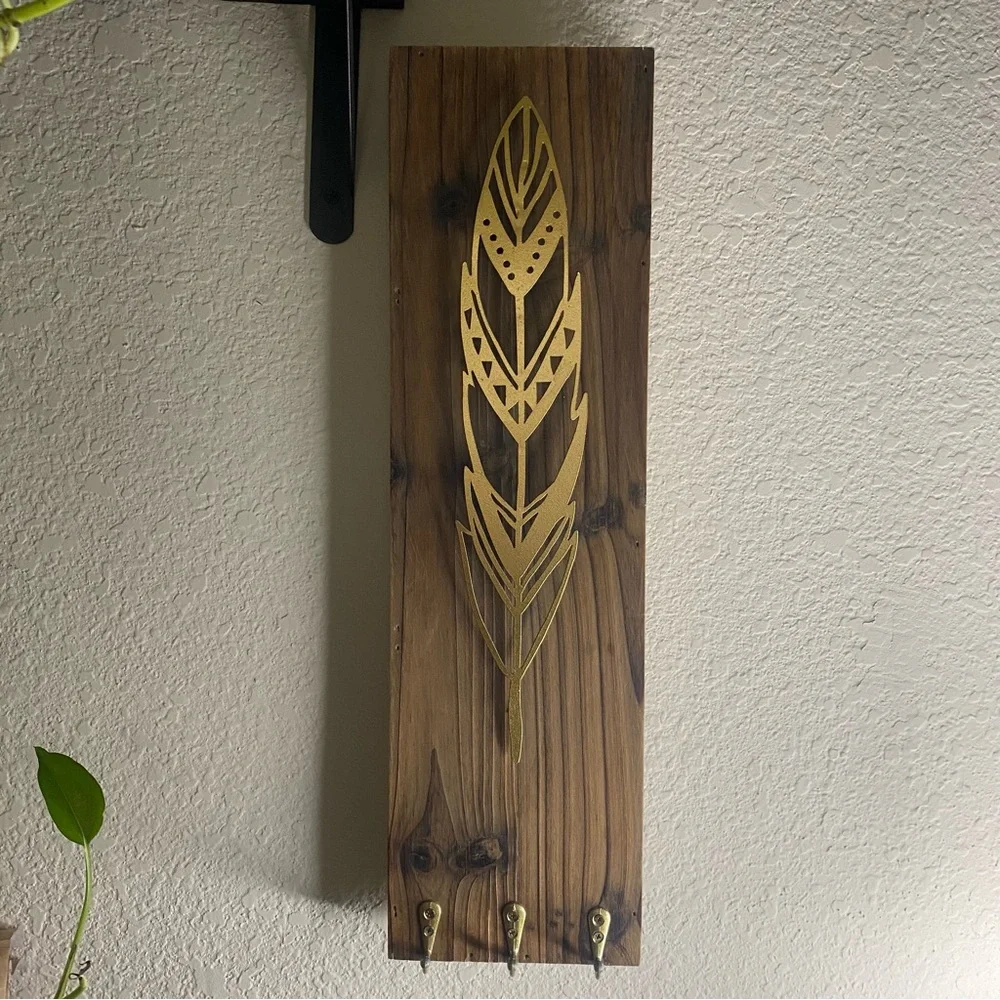 Gold Feather Wall Decor with Hooks